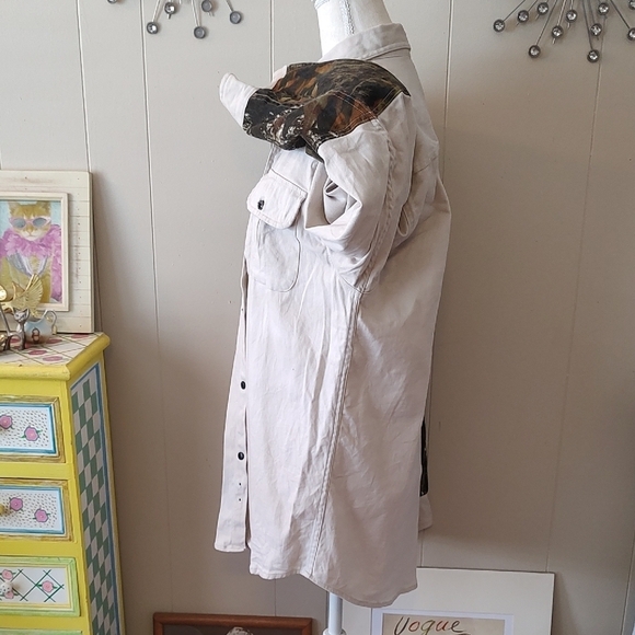 Tallwoods Camouflage Huntiing Button Down Shirt Cream Brown Like New XL - Picture 8 of 8